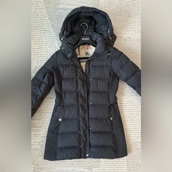Burberry Black Winter Puffer Jacket XS removable hood - Picture 2 of 9